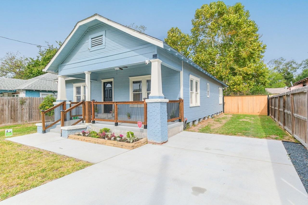 207 Lindale St #1316403P - Photo 7 of 25