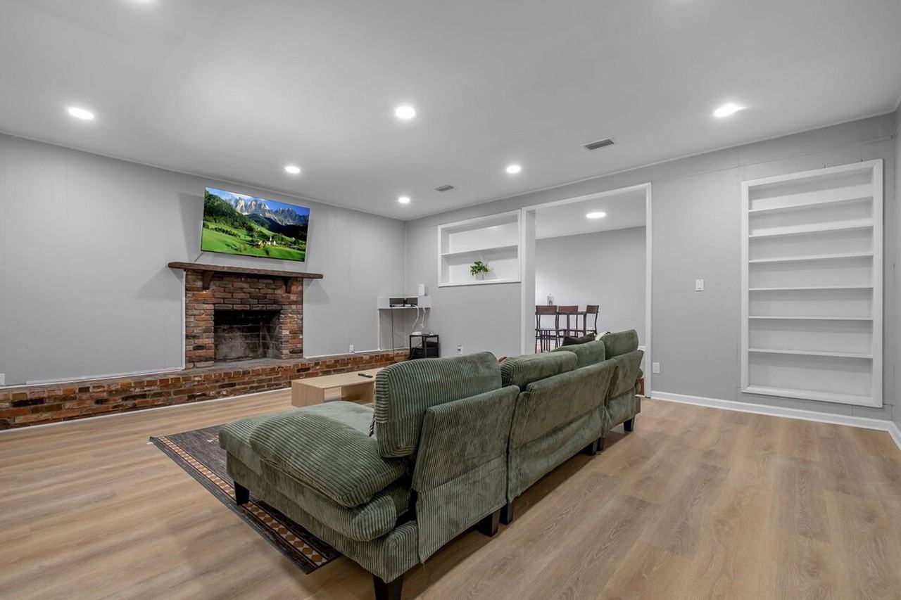 218 Cactus St #1319918P - Photo 3 of 50