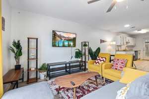 featured image of 1338 Nylic St