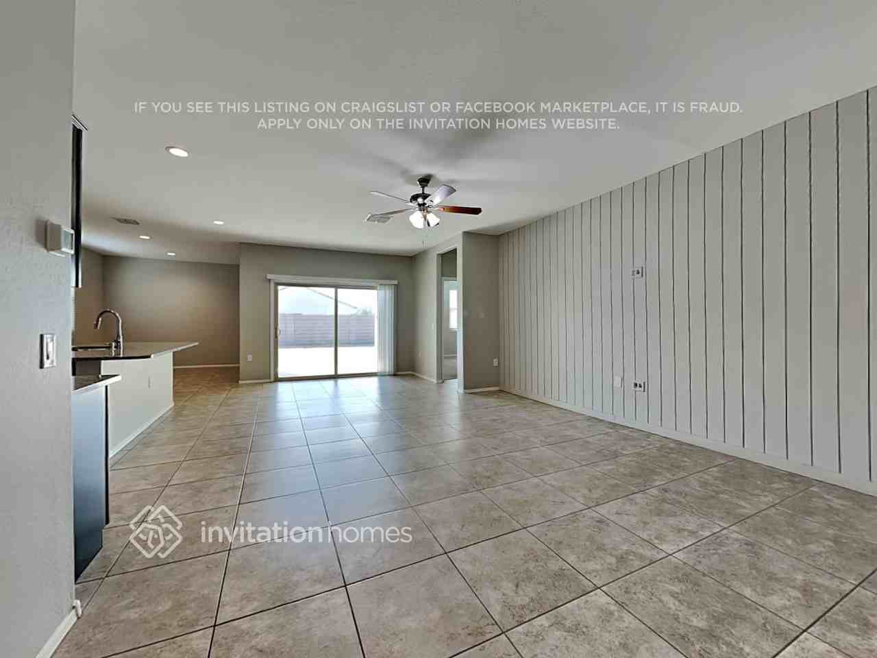 31065 West Monterey Avenue - Photo 3 of 18