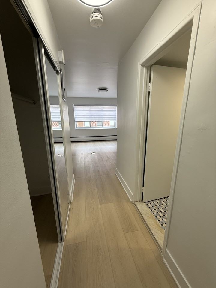 1900 Avenue Lincoln #46 - Photo 3 of 7