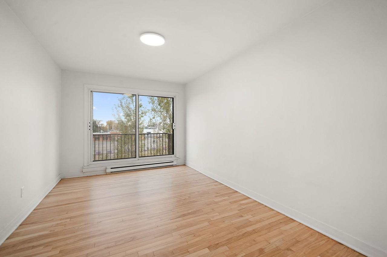 9265 Rue Airlie - Photo 2