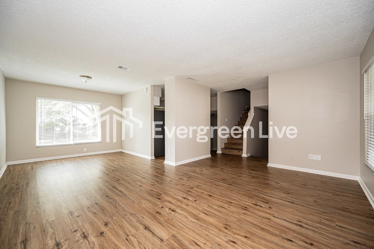 7708 Palmbrook Dr - Photo 6 of 17