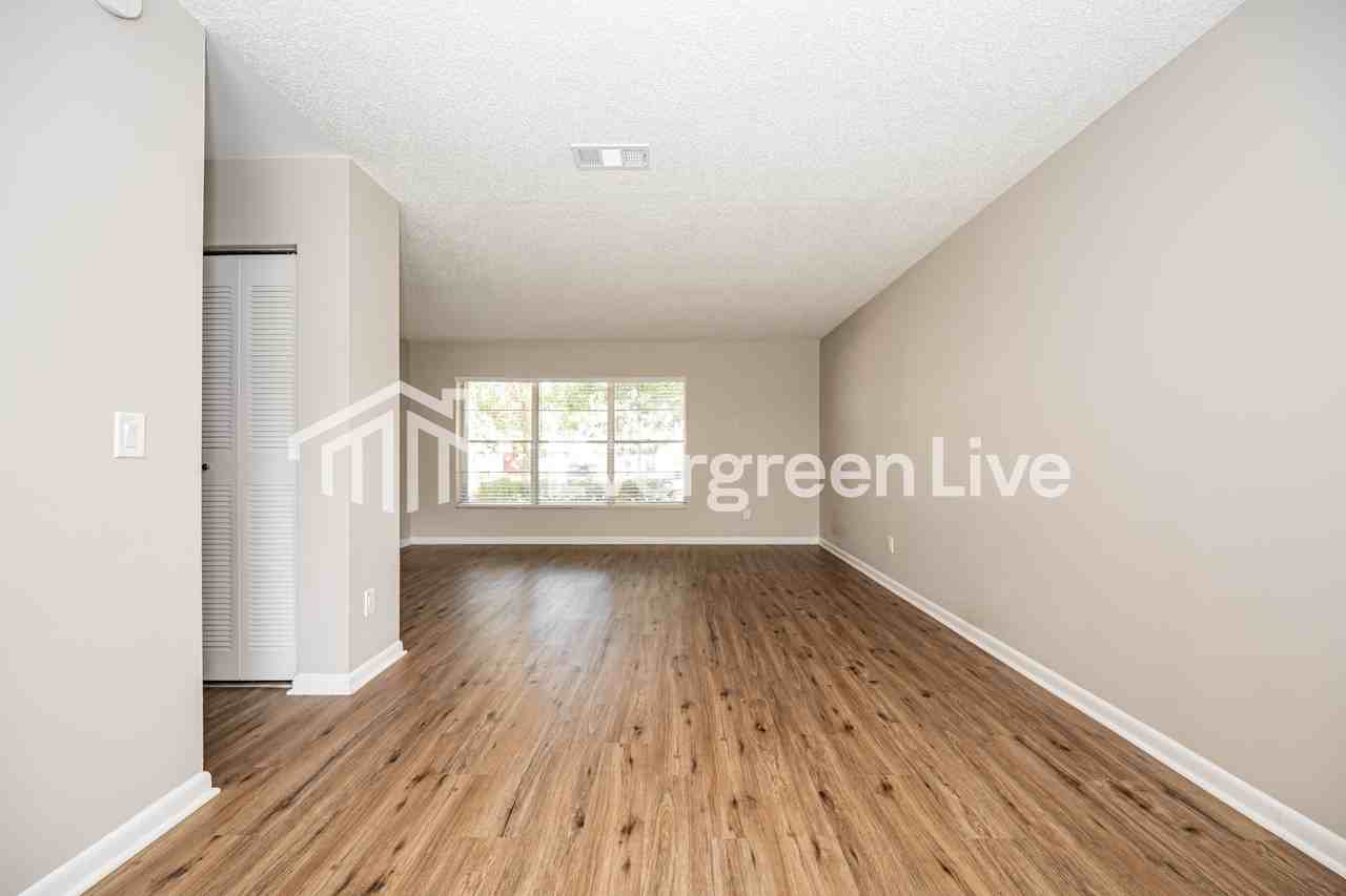 7708 Palmbrook Dr - Photo 7 of 17