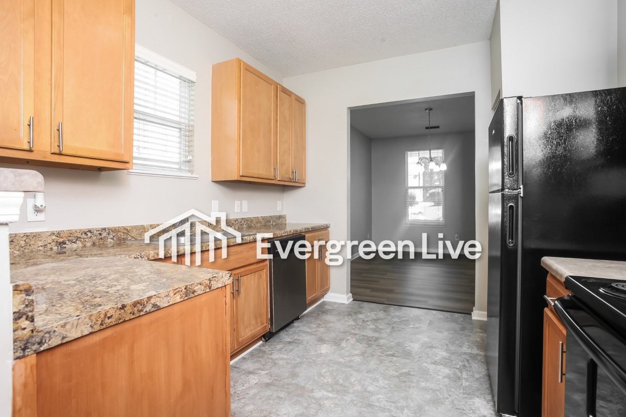 303 Bassett Loop - Photo 6 of 15