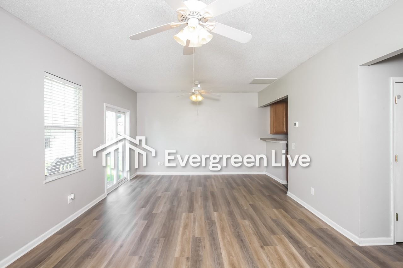 303 Bassett Loop - Photo 5 of 15