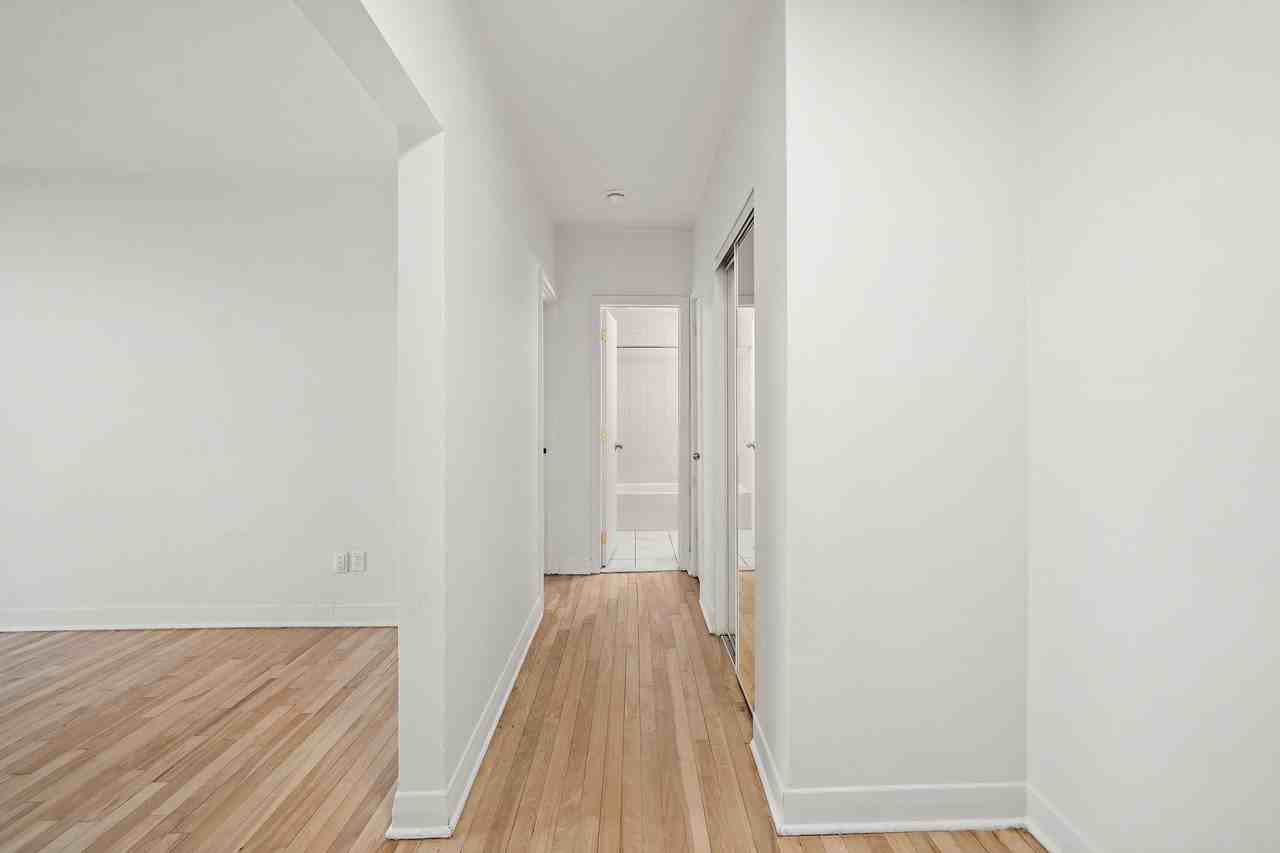 9265 Rue Airlie - Photo 8