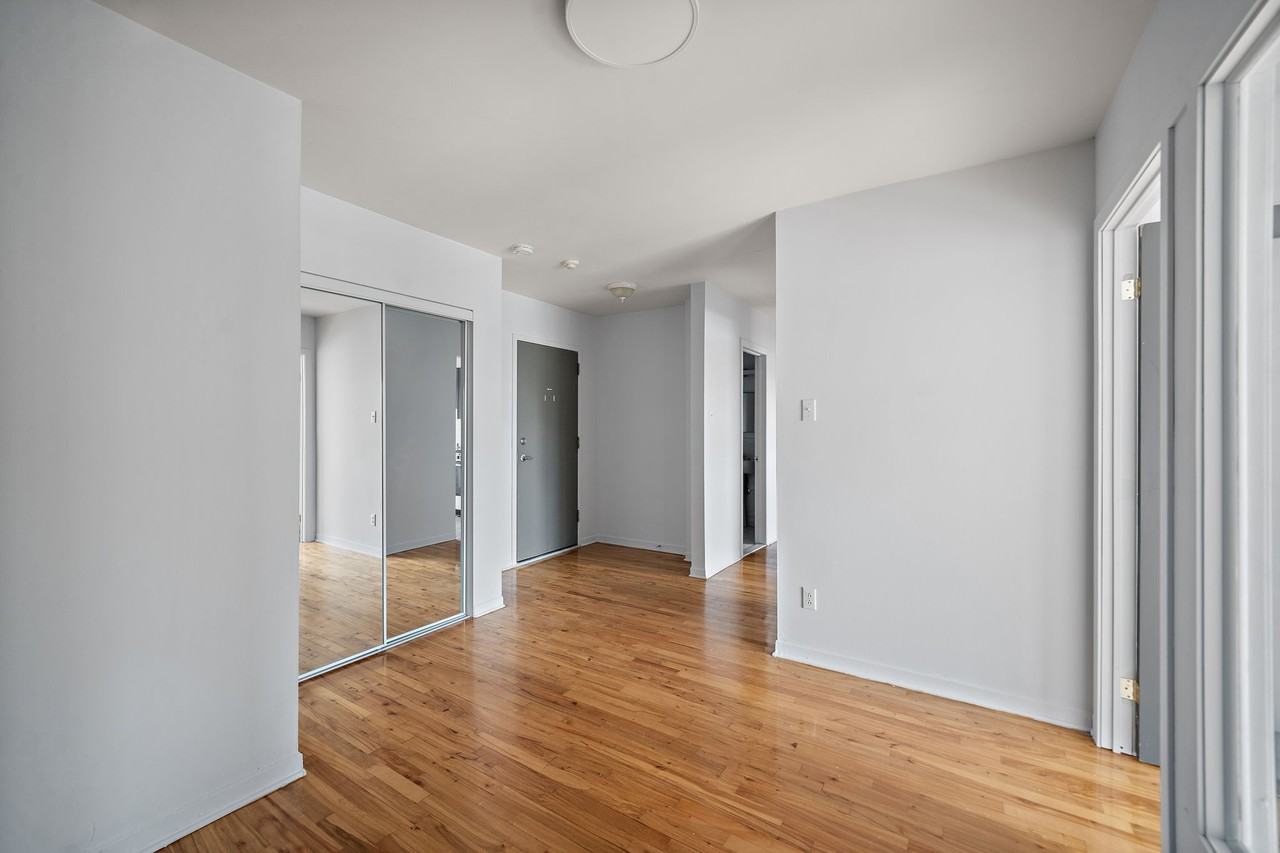 730 30e Avenue #406 - Photo 6 of 19