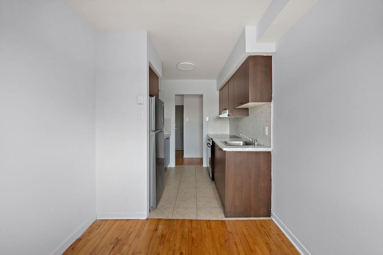 730 30e Avenue #406 - Photo 4 of 19