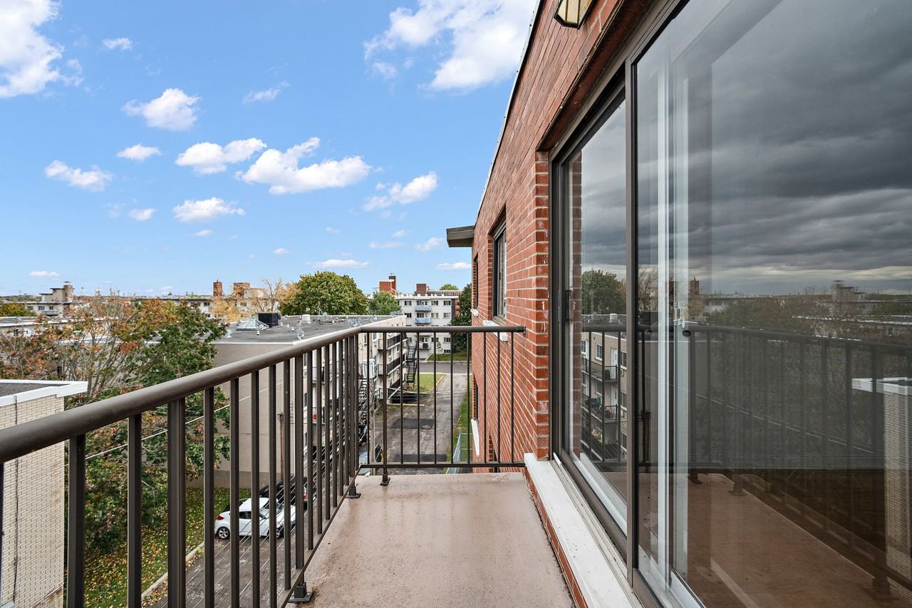 730 30e Avenue #406 - Photo 4 of 19