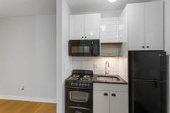 6019 N Winthrop Avenue - Photo 1 of 1