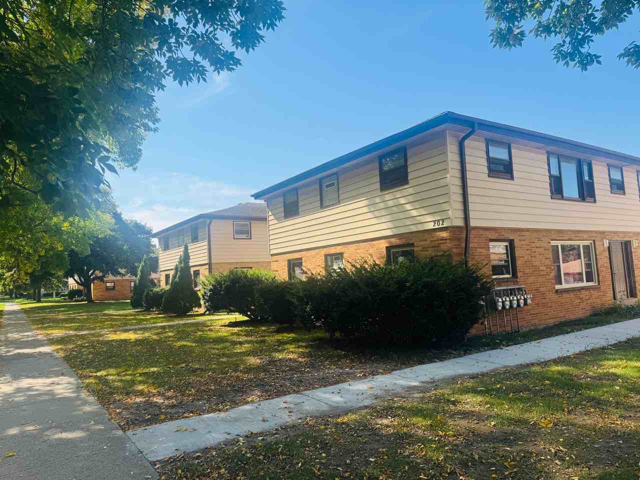 233 Hinman Ave #4 - Photo 2 of 9