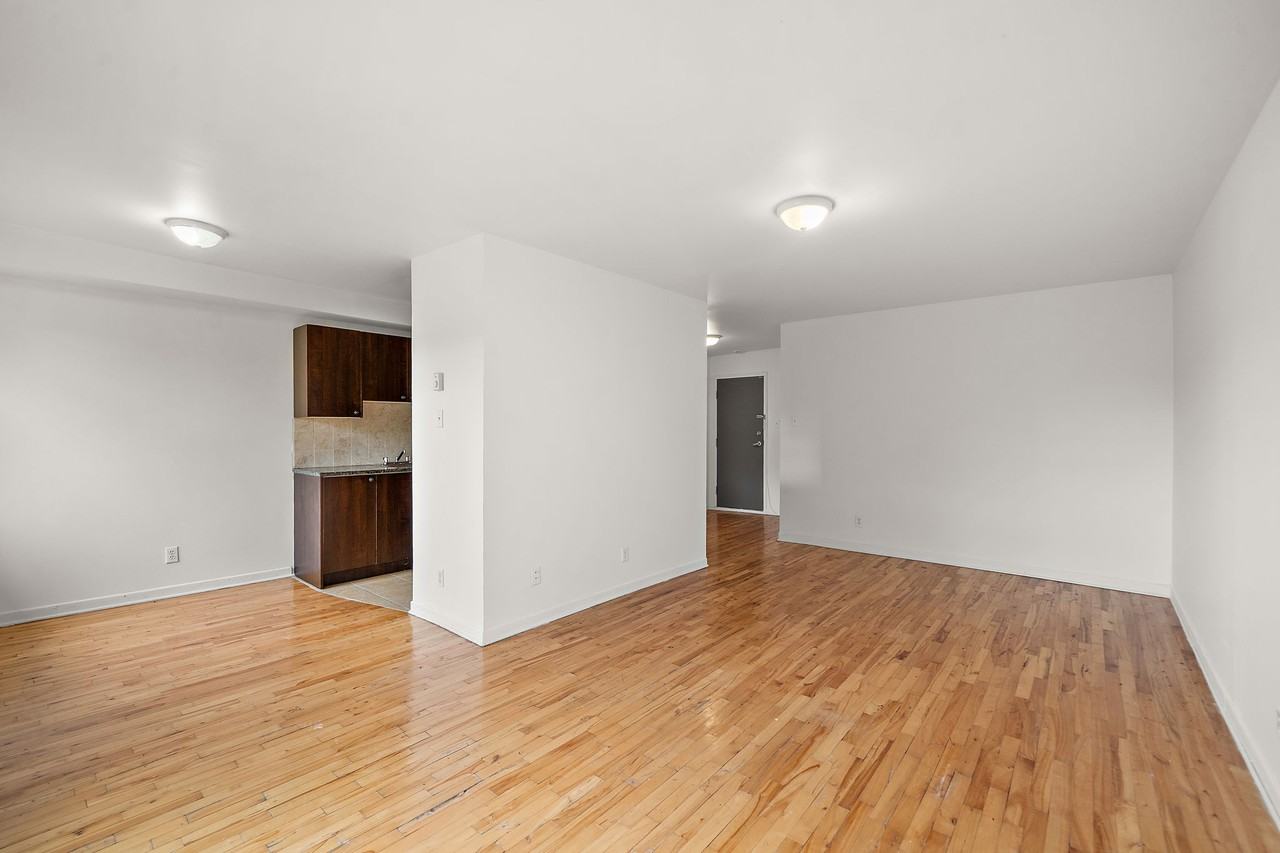 710 30e Avenue #402 - Photo 4 of 17