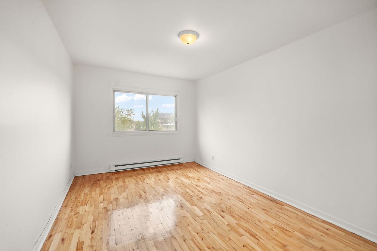 710 30e Avenue #402 - Photo 6 of 17