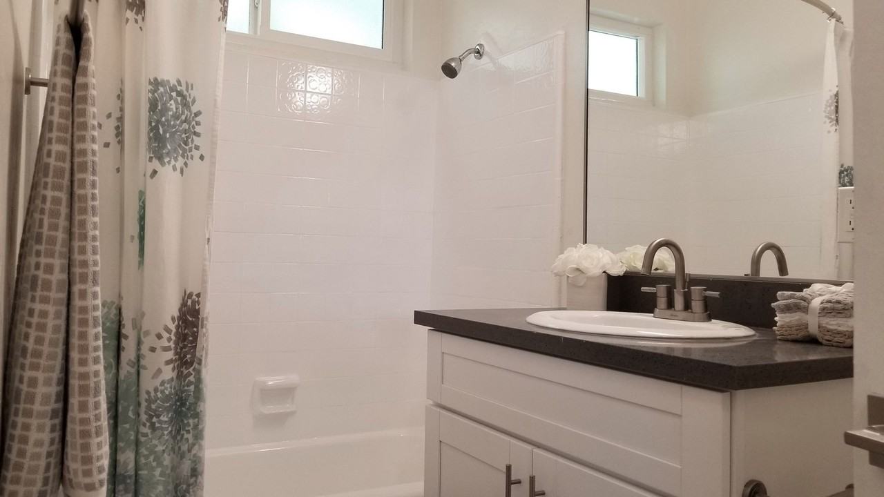 Bleu Apartments - Photo 2 of 14
