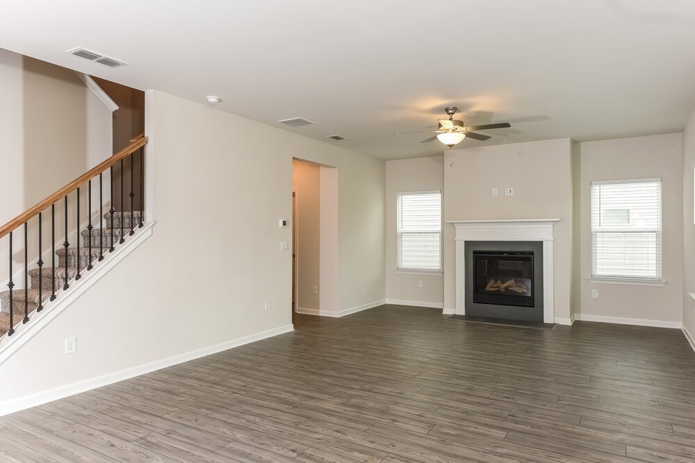 5915 Green Ash Ct - Photo 5 of 17