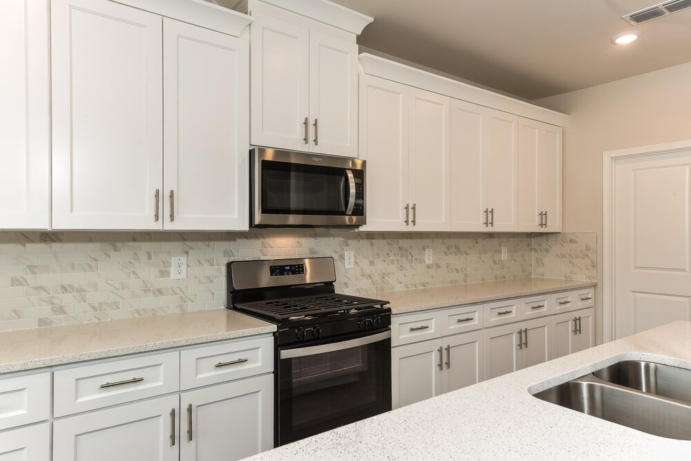 5915 Green Ash Ct - Photo 7 of 17