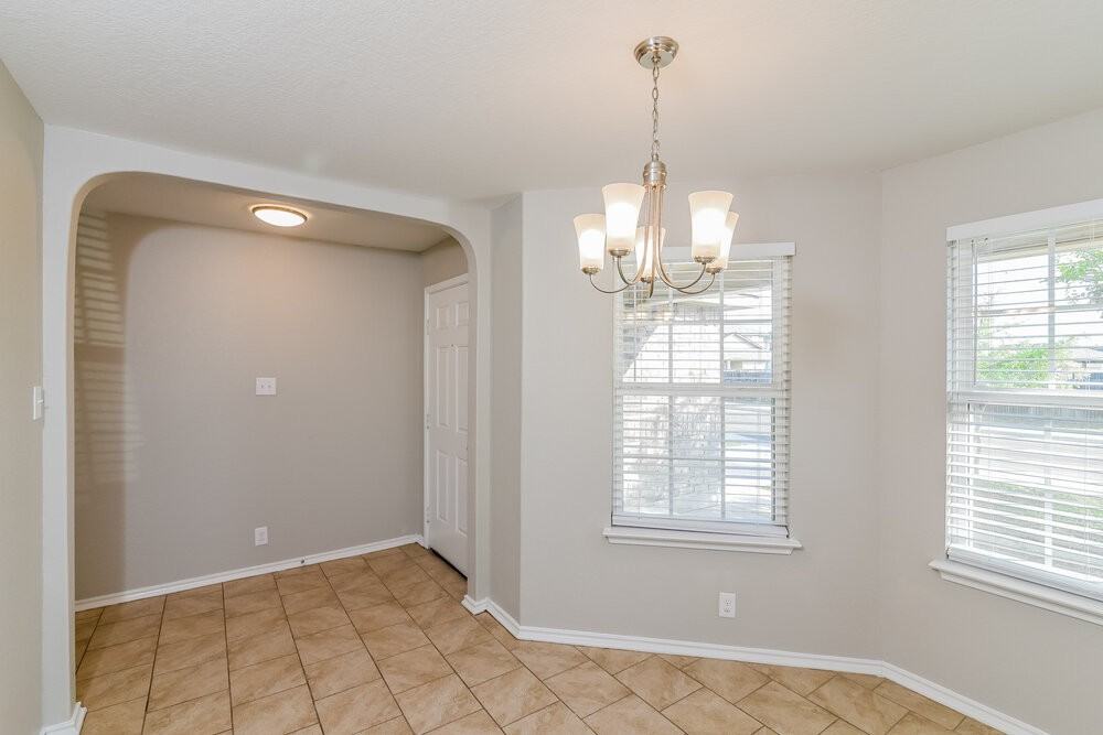 14014 Tyler Pt - Photo 6 of 17