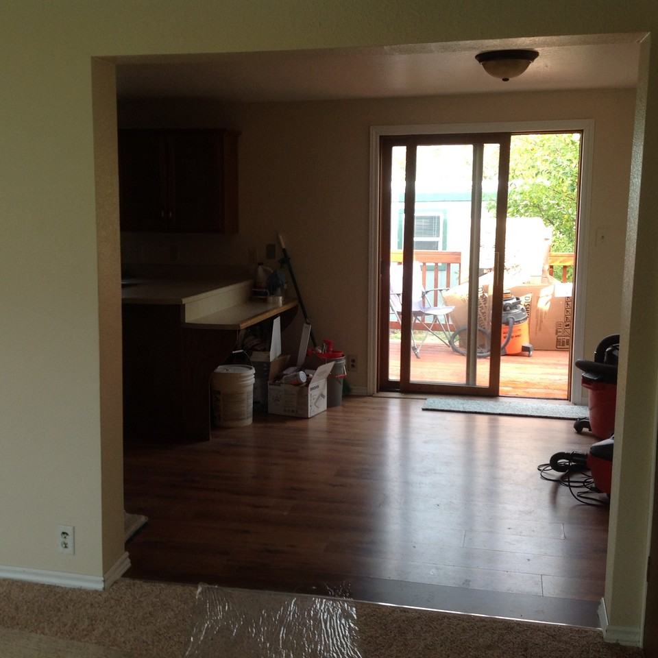 2405 W College St #20 - Photo 4 of 16