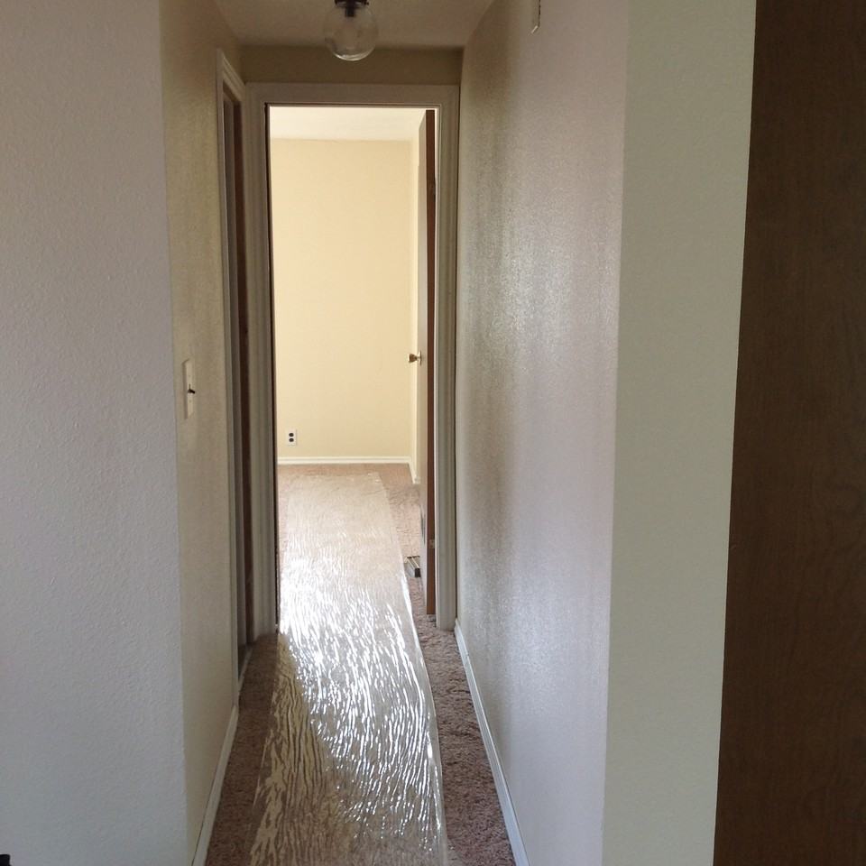 2405 W College St #20 - Photo 7 of 16