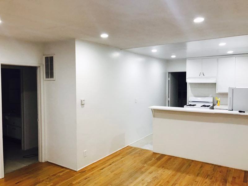 2300 Oak Street #5 - Photo 4 of 11