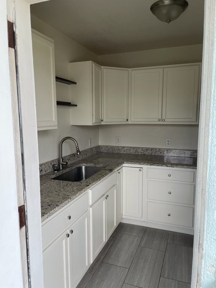 616 Riverview Boulevard #2 - Photo 3 of 10