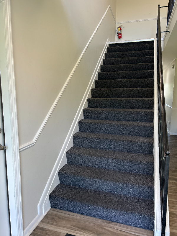 21103 Vernier Rd - Photo 2 of 7