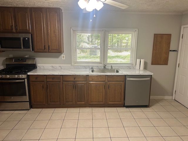 5704 Centerville Rd - Photo 3 of 19