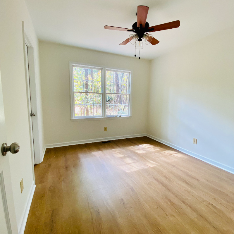 110 Chestnut Ct - Photo 2 of 20