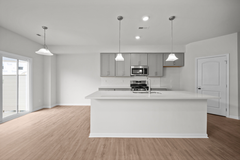 2405 Saltsprings Dr - Photo 4 of 19