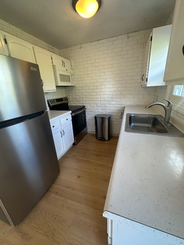 425 Dorset St #7 - Photo 3 of 20