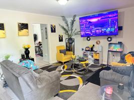 featured image of 1147 Alexander St #1147