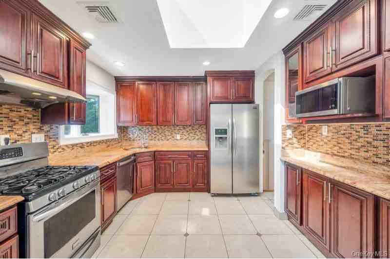 51 Bellwood Drive - Photo 3 of 16