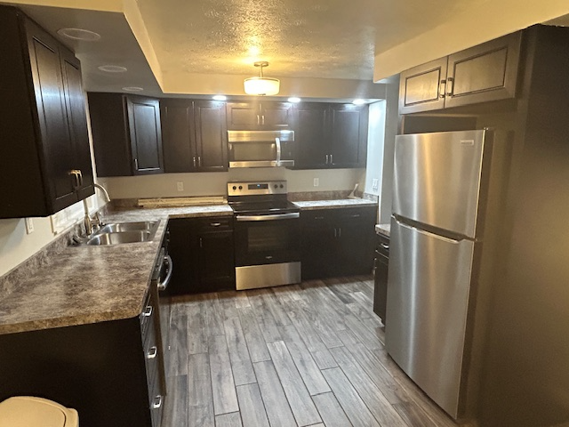 226 Cassandra Dr - Photo 2 of 6