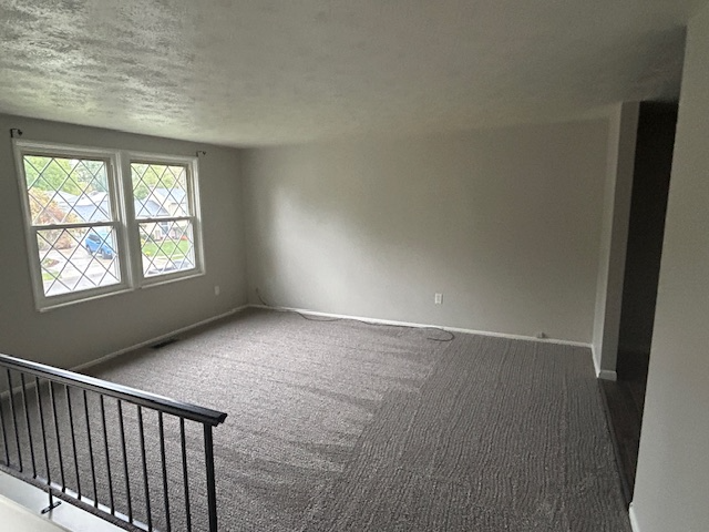 226 Cassandra Dr - Photo 3 of 6