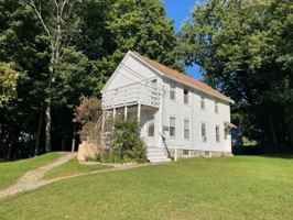 featured image of 1664 Main St #1