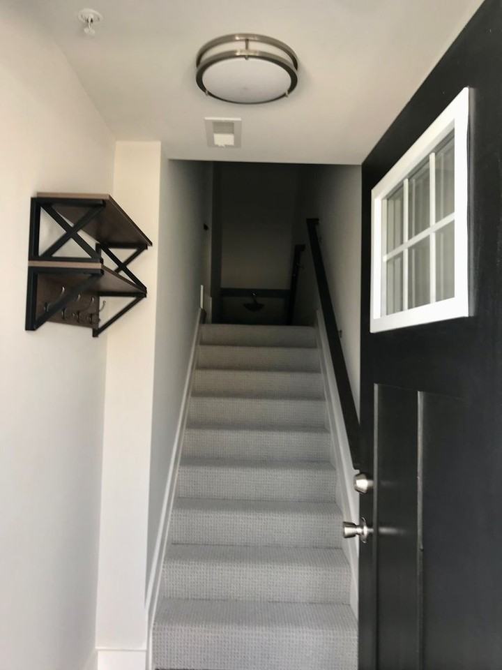 2775 Town View Cir - Photo 4 of 39