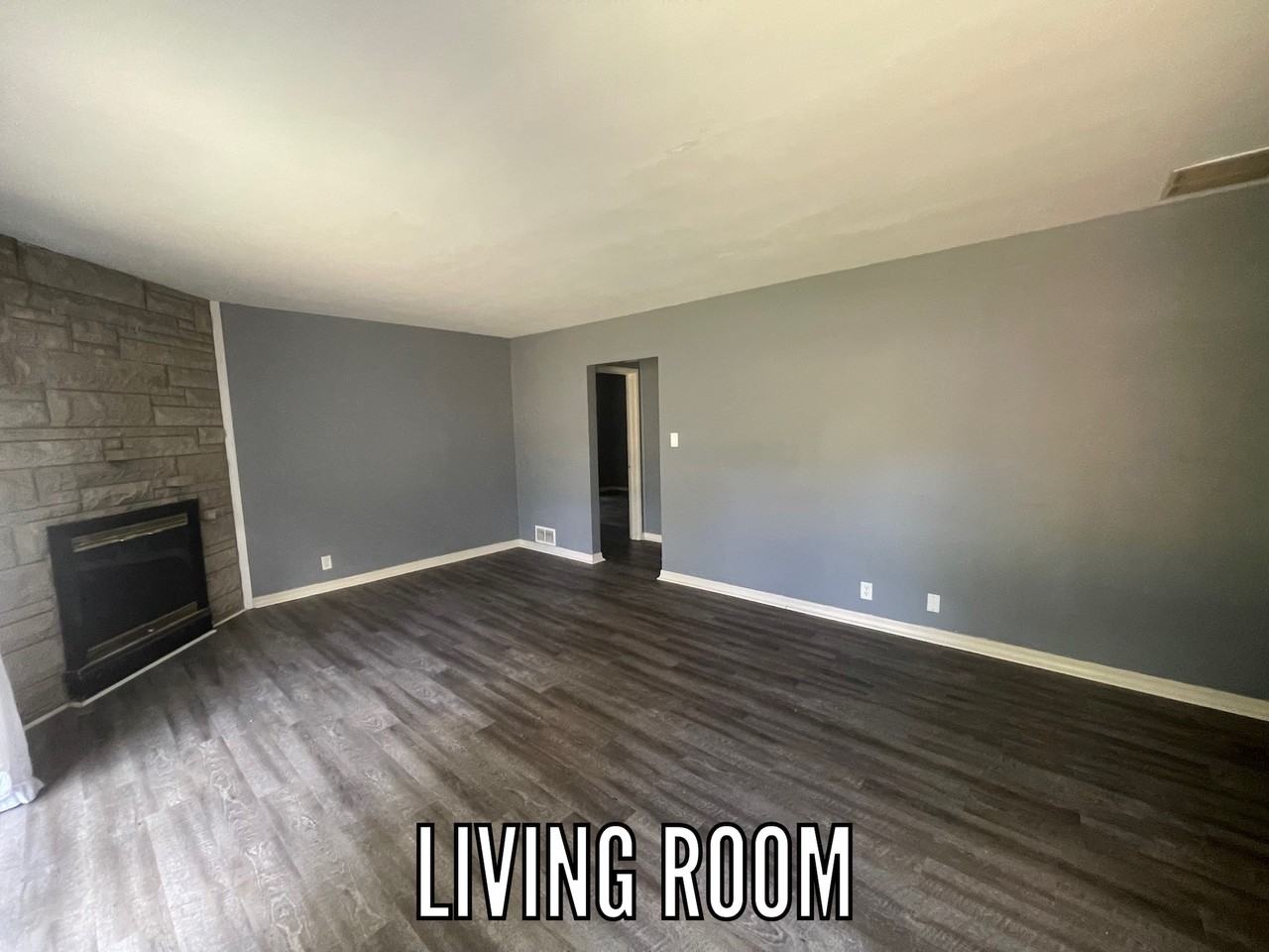 110 E Monroe St #NA - Photo 2 of 16