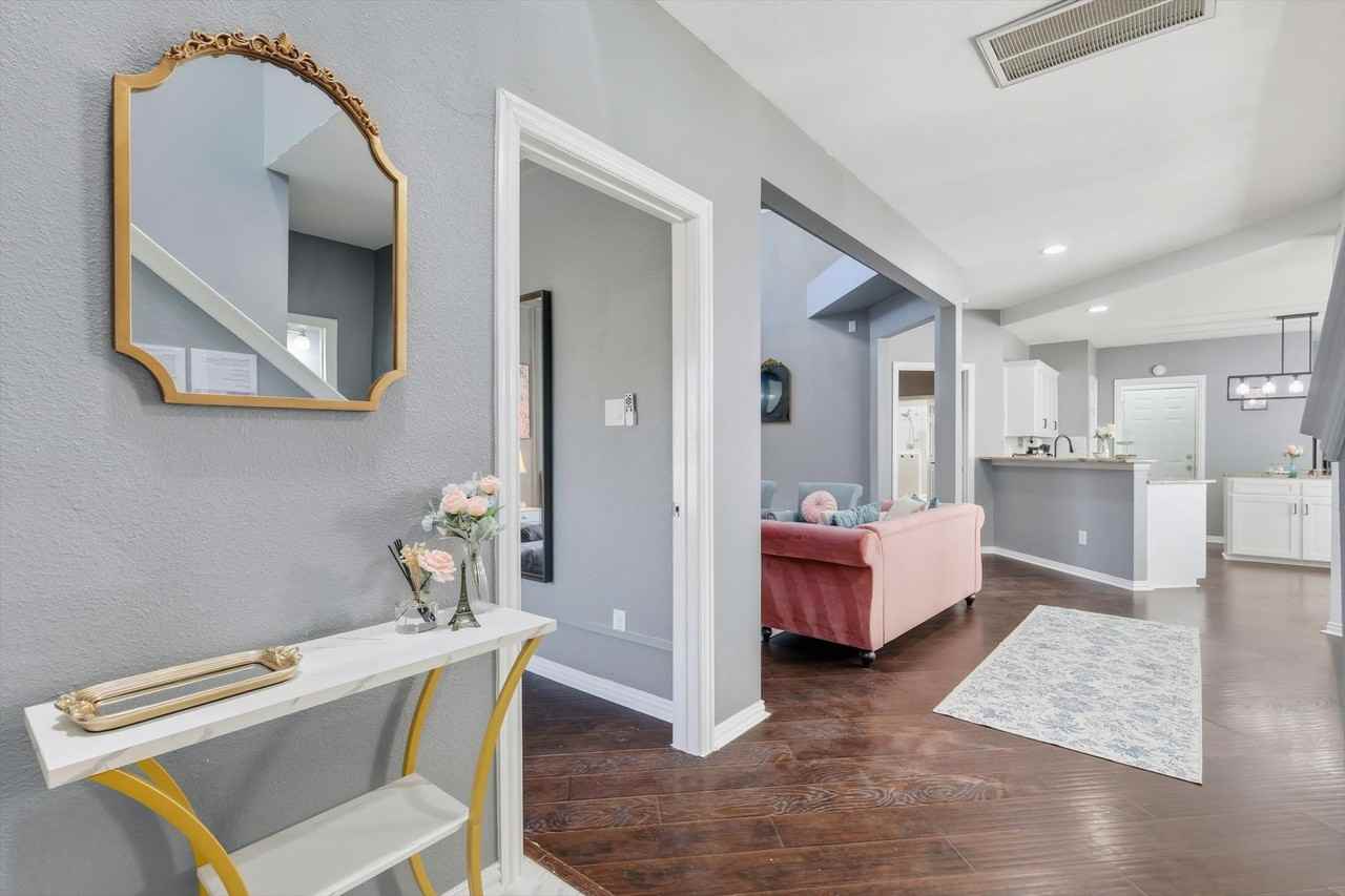 537 Purdue Dr #NA - Photo 7 of 50