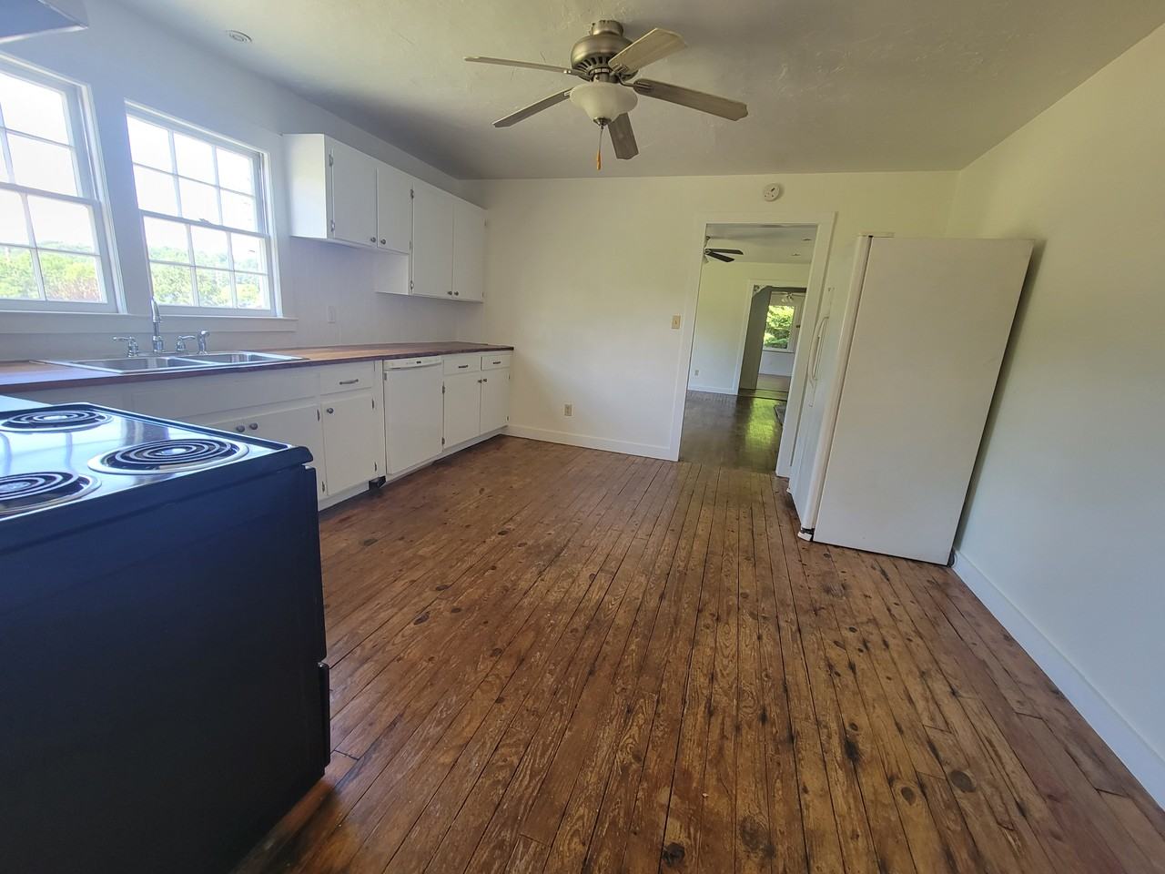 317 Poplar St #NA - Photo 2 of 18