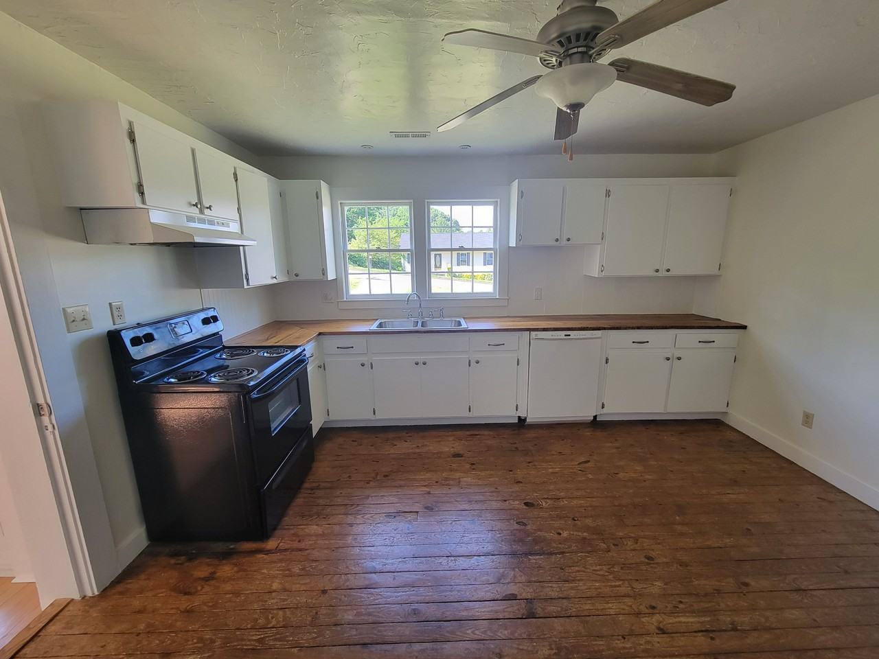 317 Poplar St #NA - Photo 4 of 18