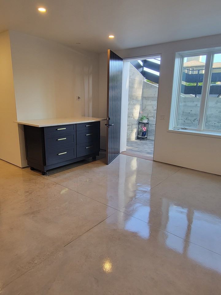 1031 Shell Ave - Photo 3 of 13
