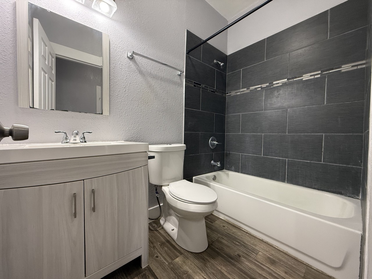 429 Wharton St #4 - Photo 3 of 8
