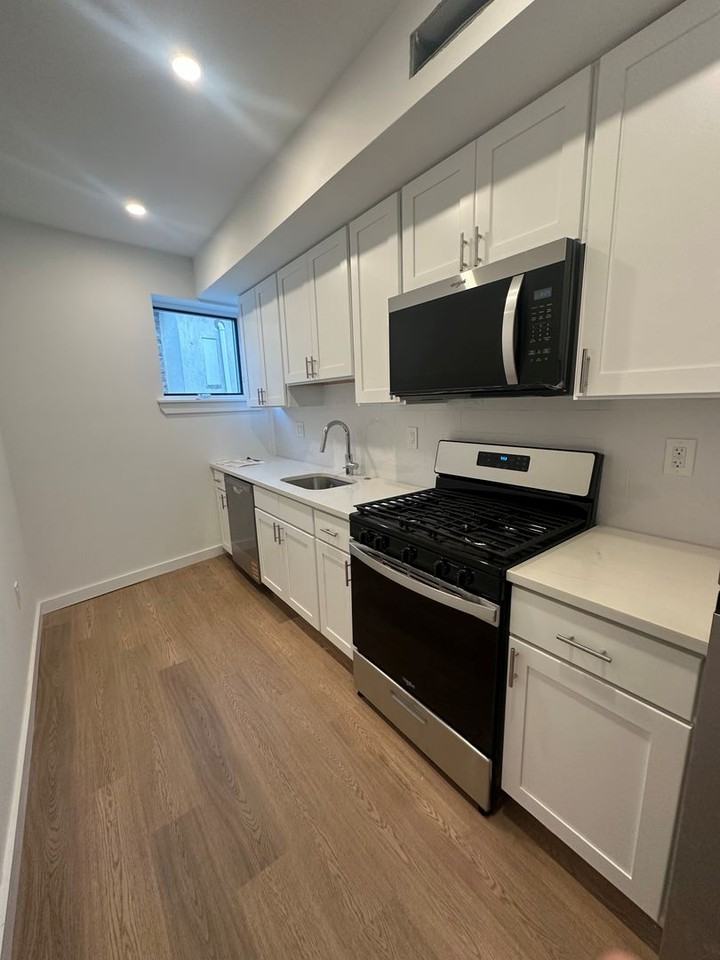 723 West Ave Apt 2nd - Photo 2 of 11