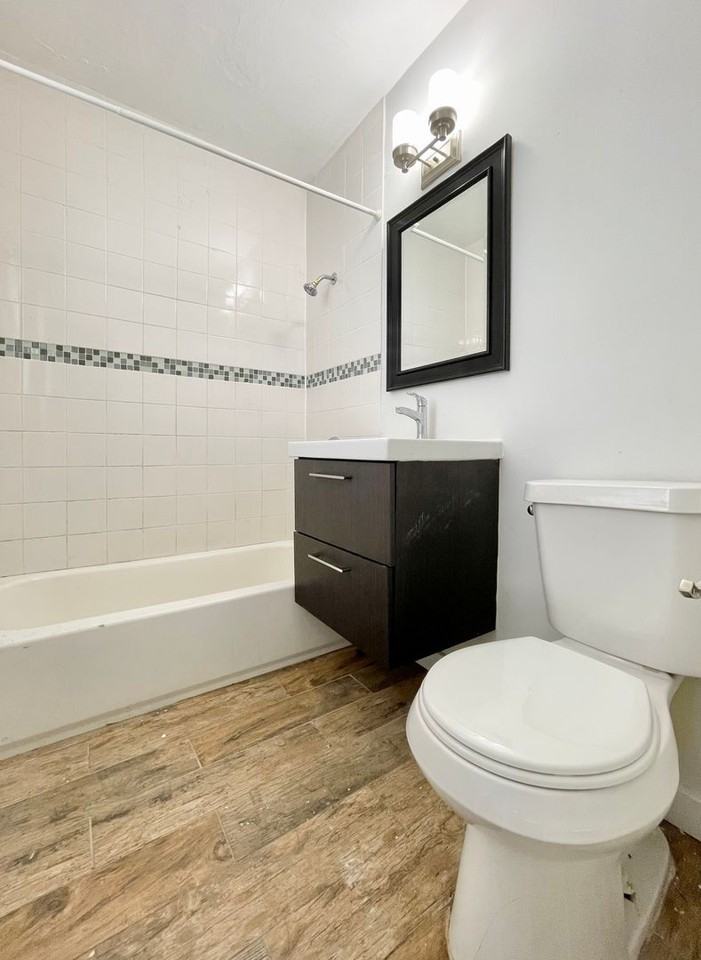 4800 Nw 18th Ave - Photo 4 of 5