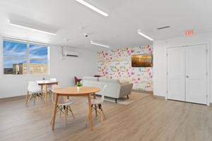 featured image of 815 S Aurora St