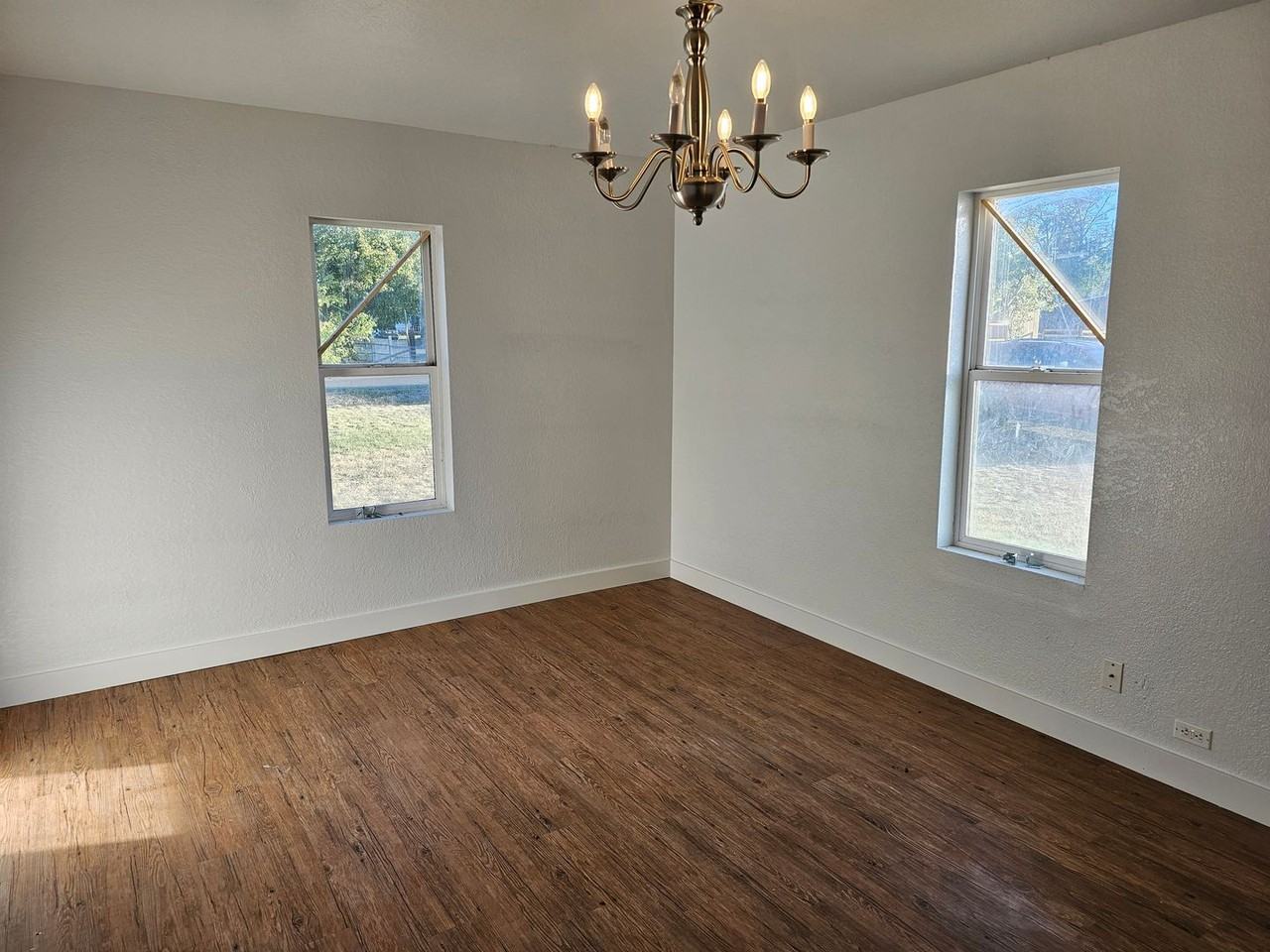 614 West Arch Street - Photo 2 of 13