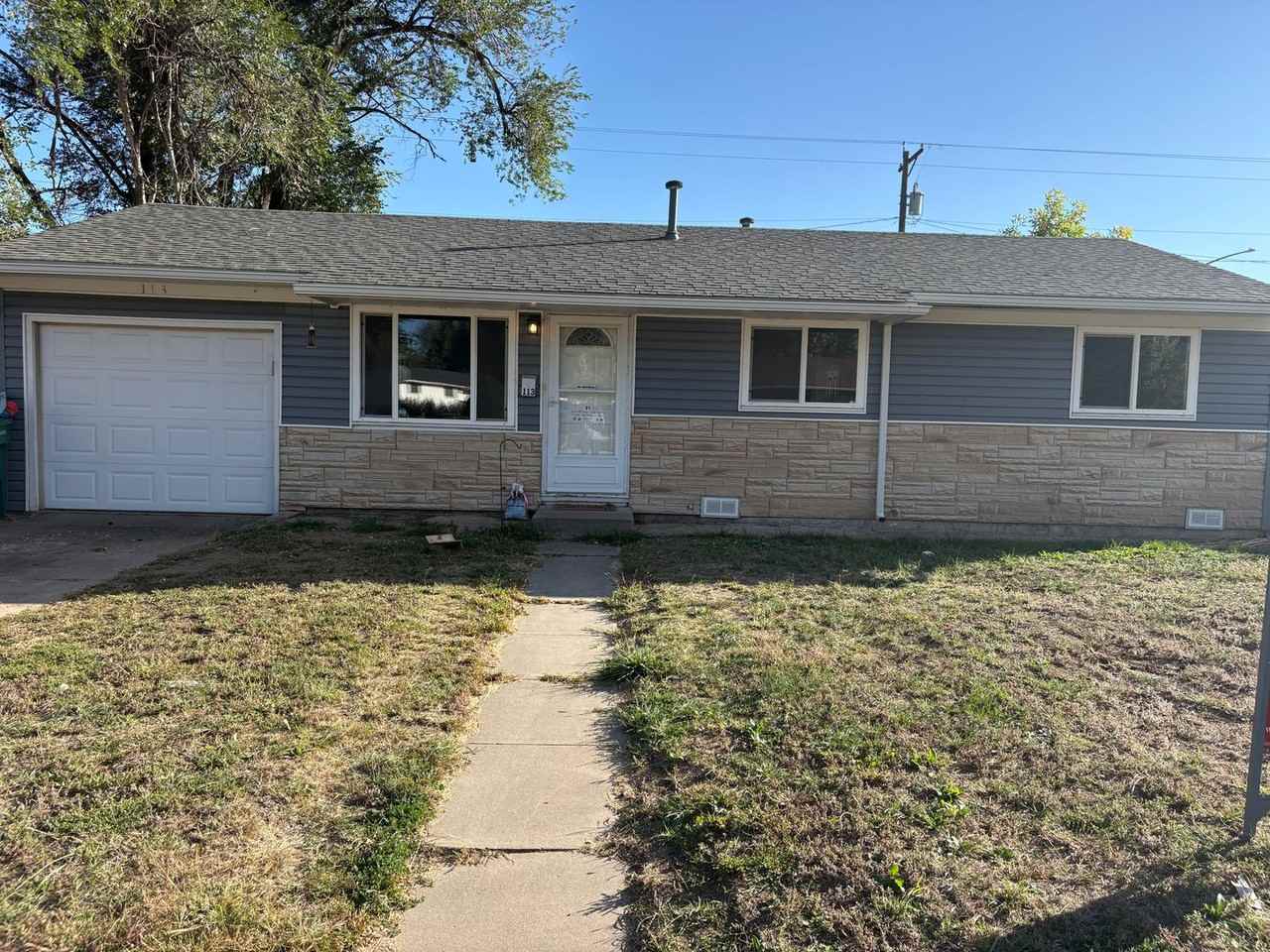 113 Kiva Rd - Photo 2 of 13