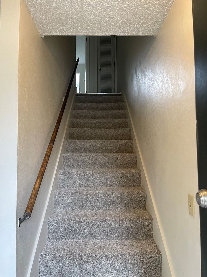 115 S East St - Photo 5 of 9