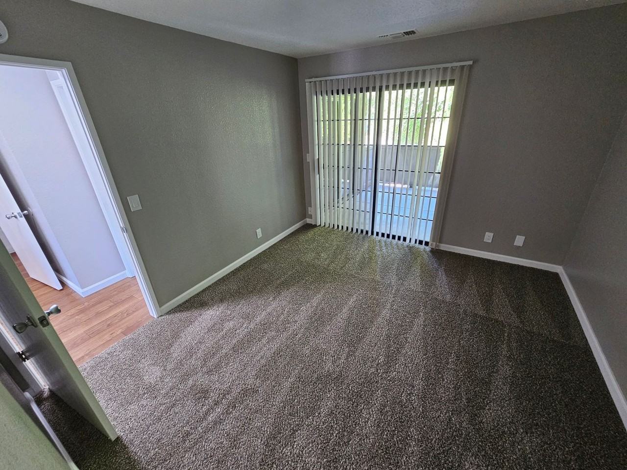 Meridian Apartments - Photo 5 of 13